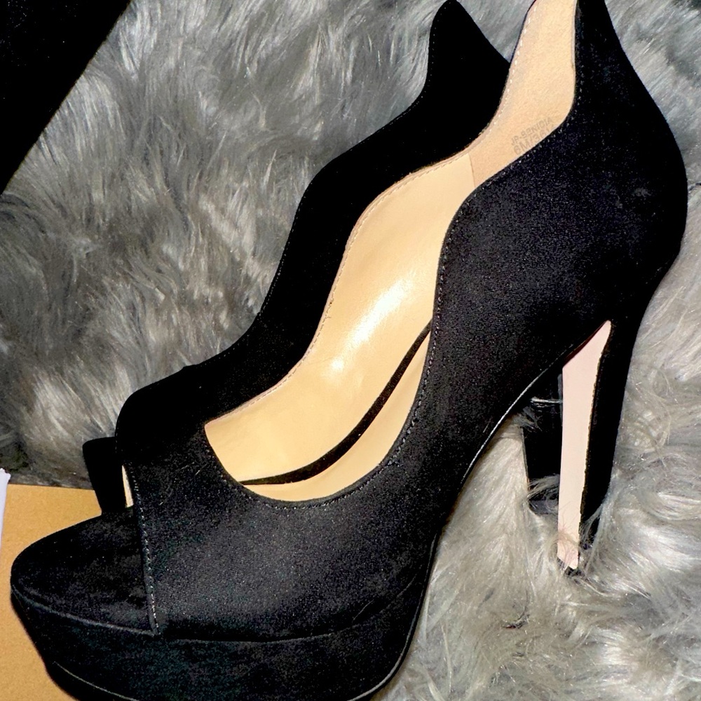 Jessica Simpson Platform Pumps